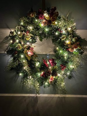 The most beautiful Christmas wreaths you can actually DIY!