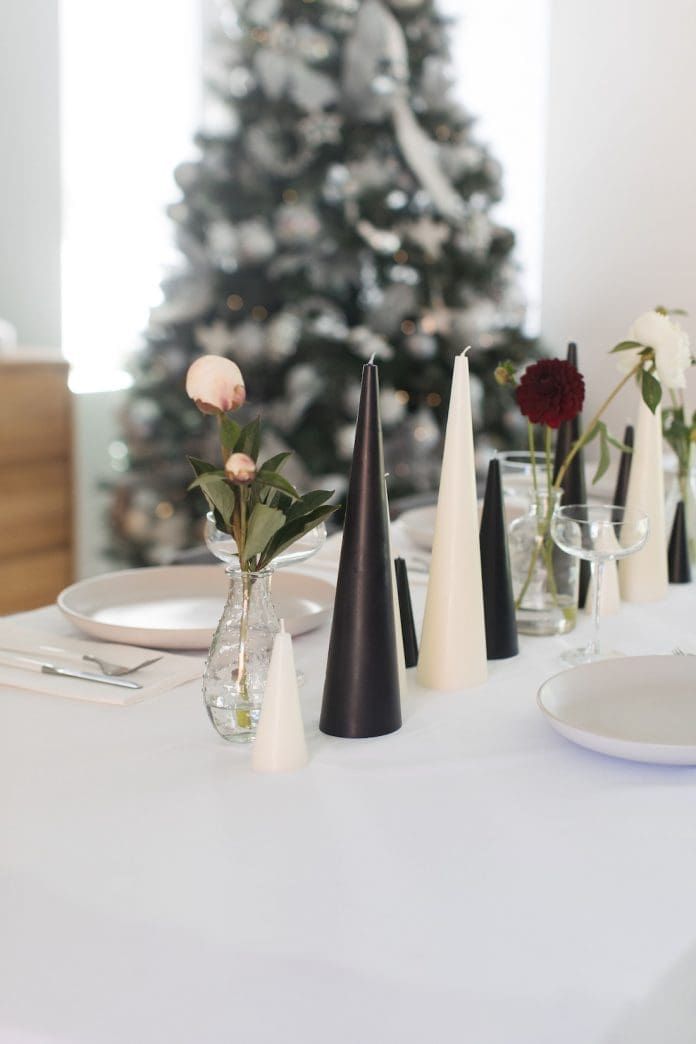 Effortless and elegant Christmas table styling PLUS luxe for less tips