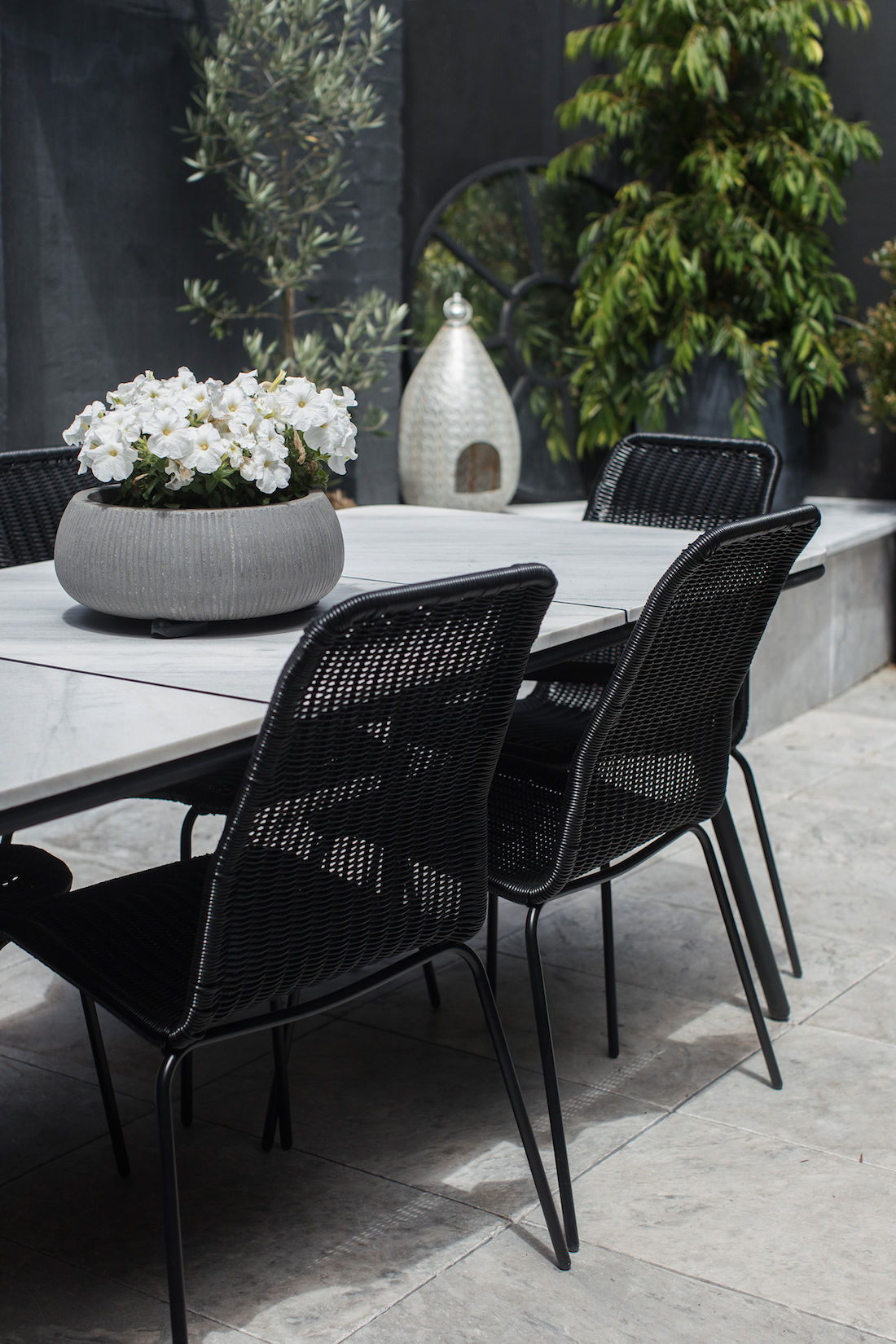 Erskineville courtyard_outdoor table and chairs
