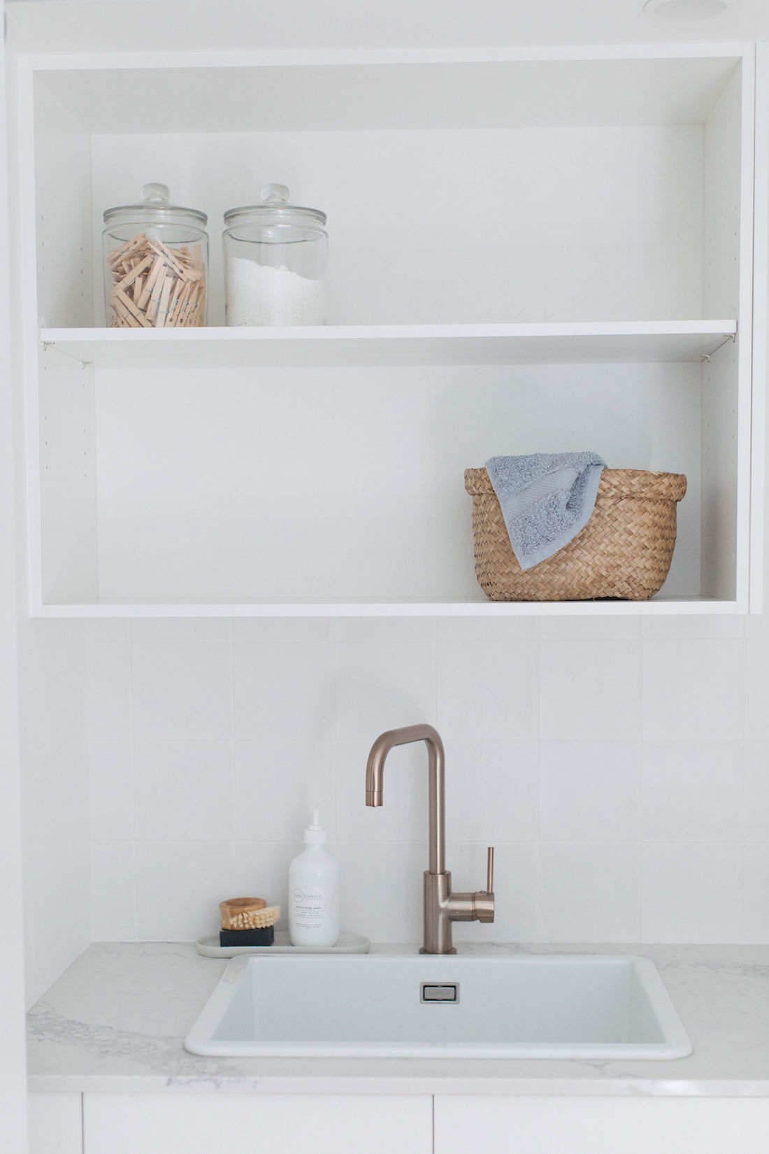 Erskineville laundry_sink and storage