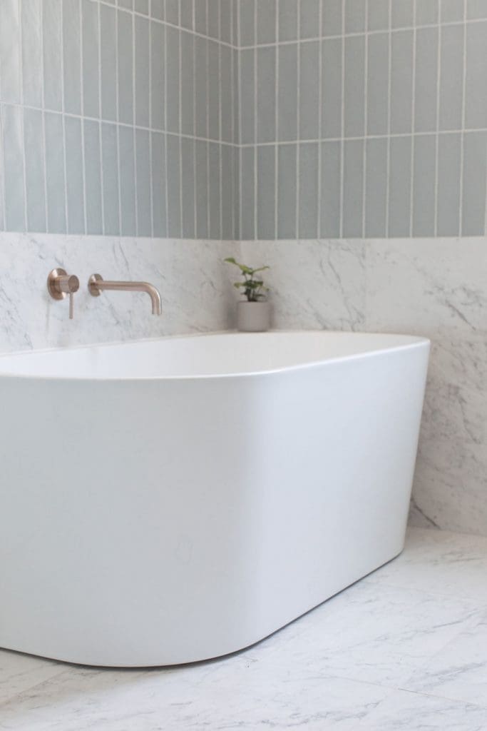 Erskineville main bathroom_deep standalone bath