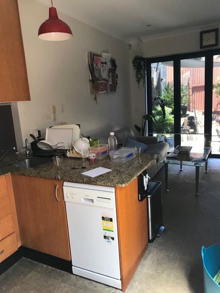 U shaped kitchen before