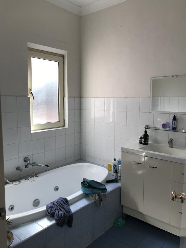 Upstairs bath before