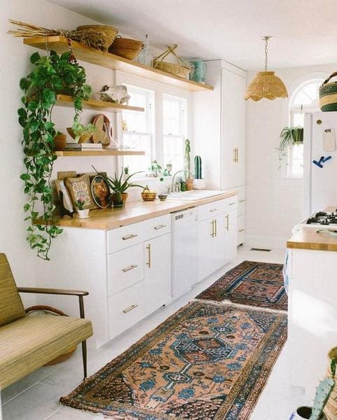 Boho kitchen with rug and open shelves