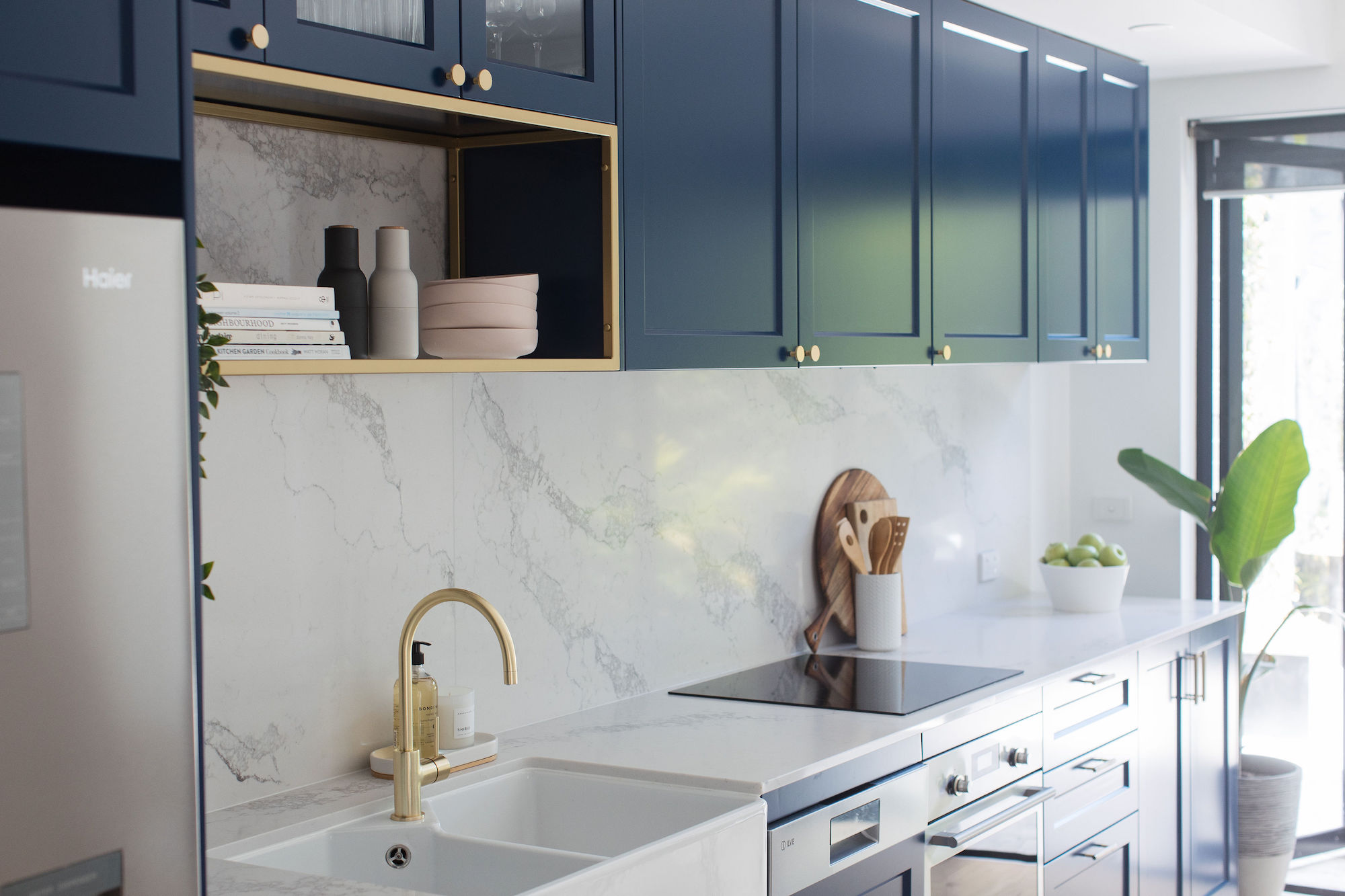 kitchen design in blue and white