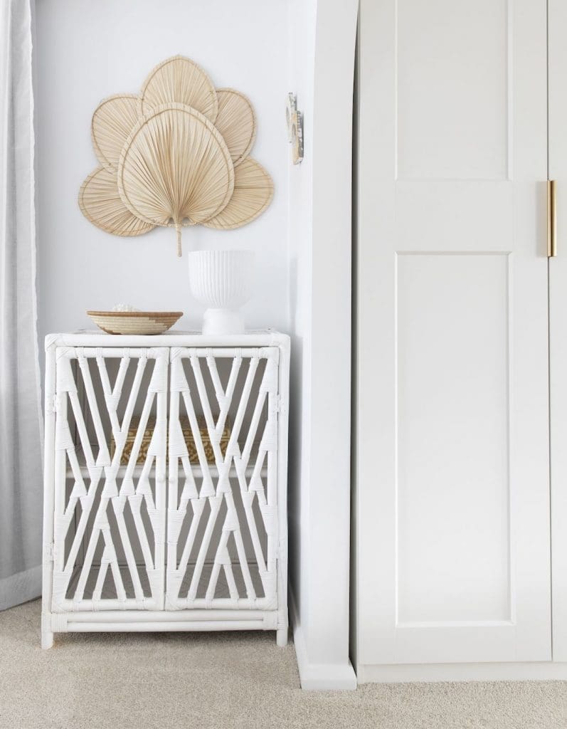 Villa Styling_white cabinet