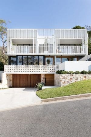 Amaroo house: A stunning new build with a fascinating facade