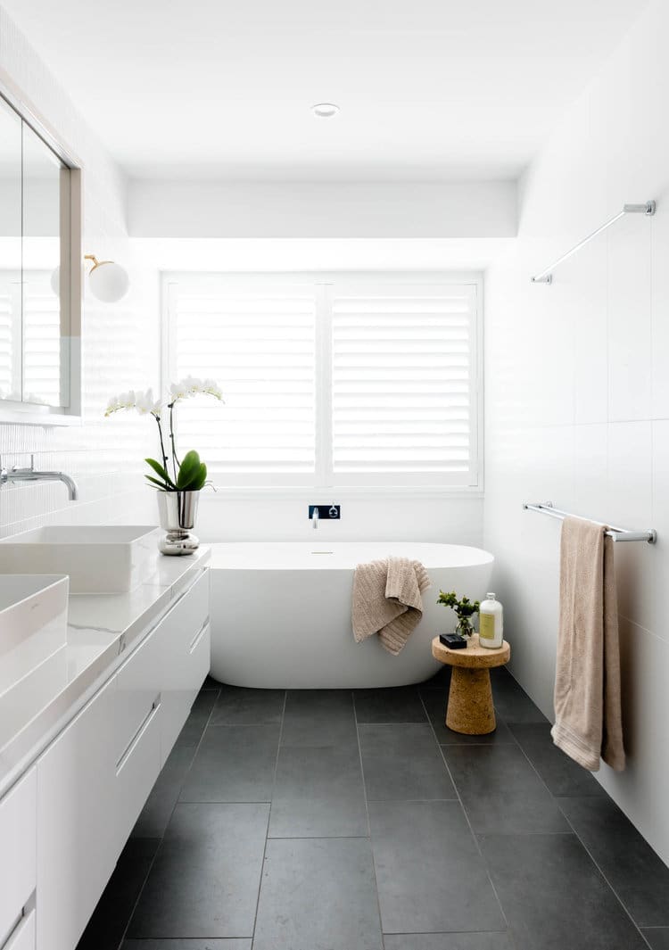 Ensuite bath_Newmarket House_Berkeley Interiors