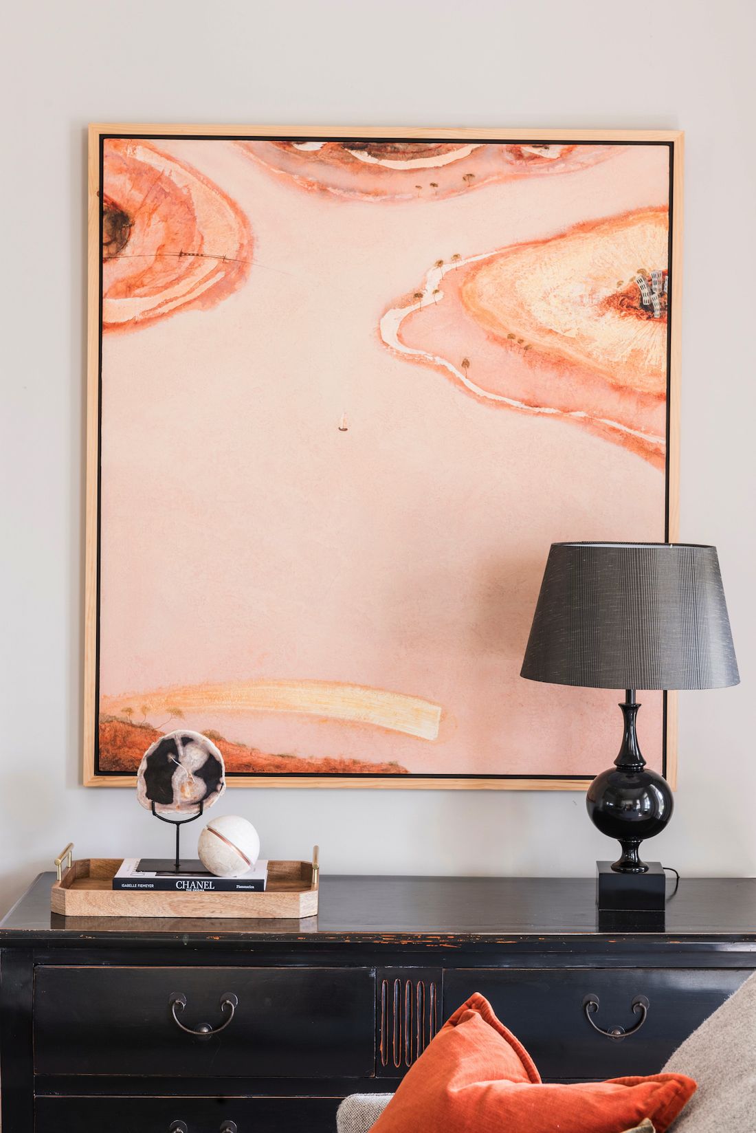 Berkley Interiors_Swanbourne_living room artwork