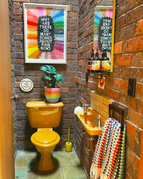 The Colour Tribe_80s home_original toilet