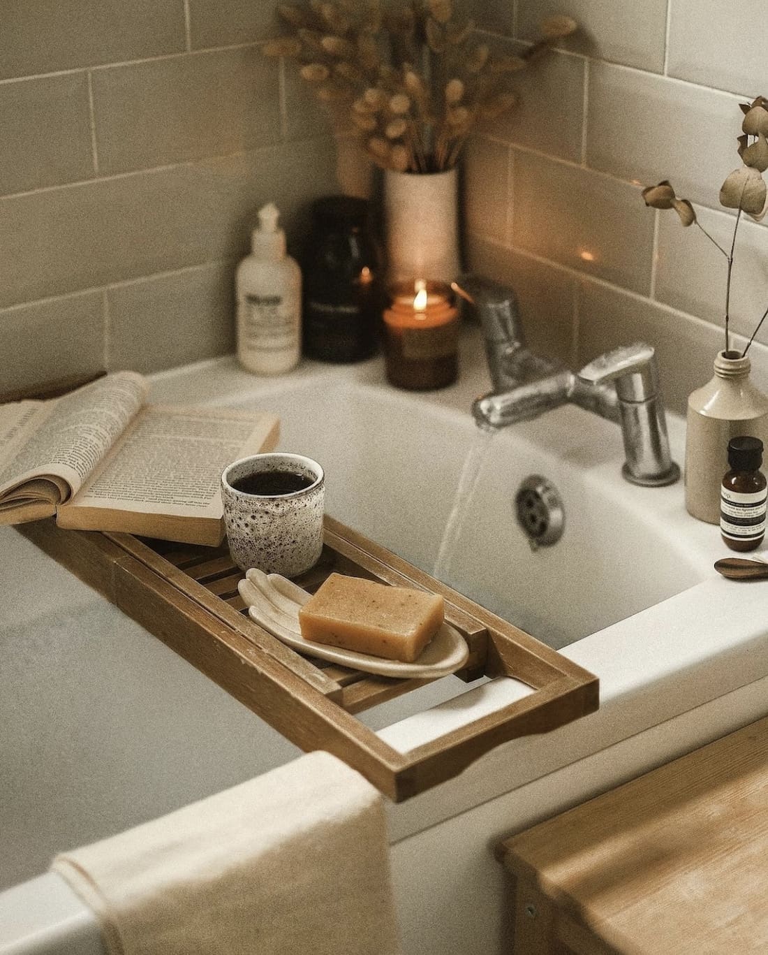 Cosy autumn bath