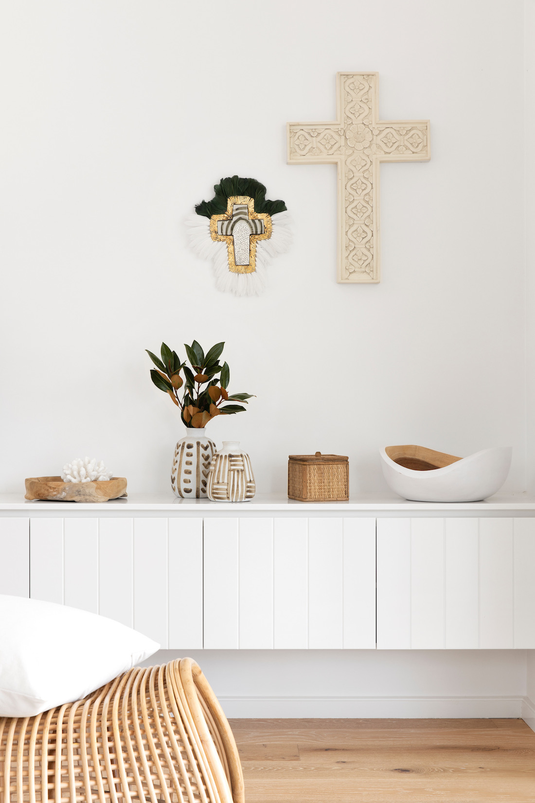 Styling details with ceramic cross