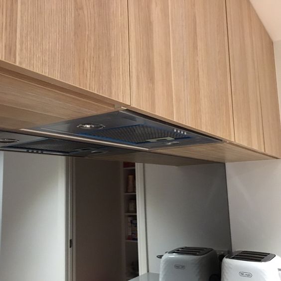 Handleless overheads kitchen design measurements for cupboards