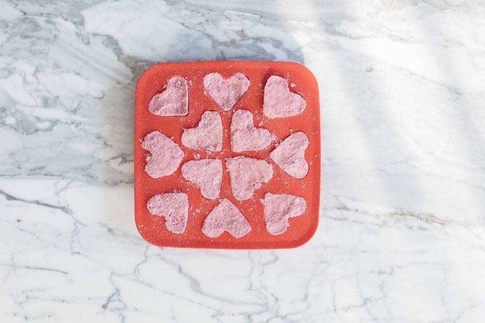 DIY mini Valentine bath bombs drying