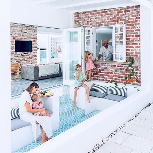 Bilinga Beach Abode_Family in sunken lounge
