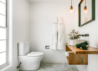 The Pool House_ensuite