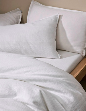 White cotton bedding