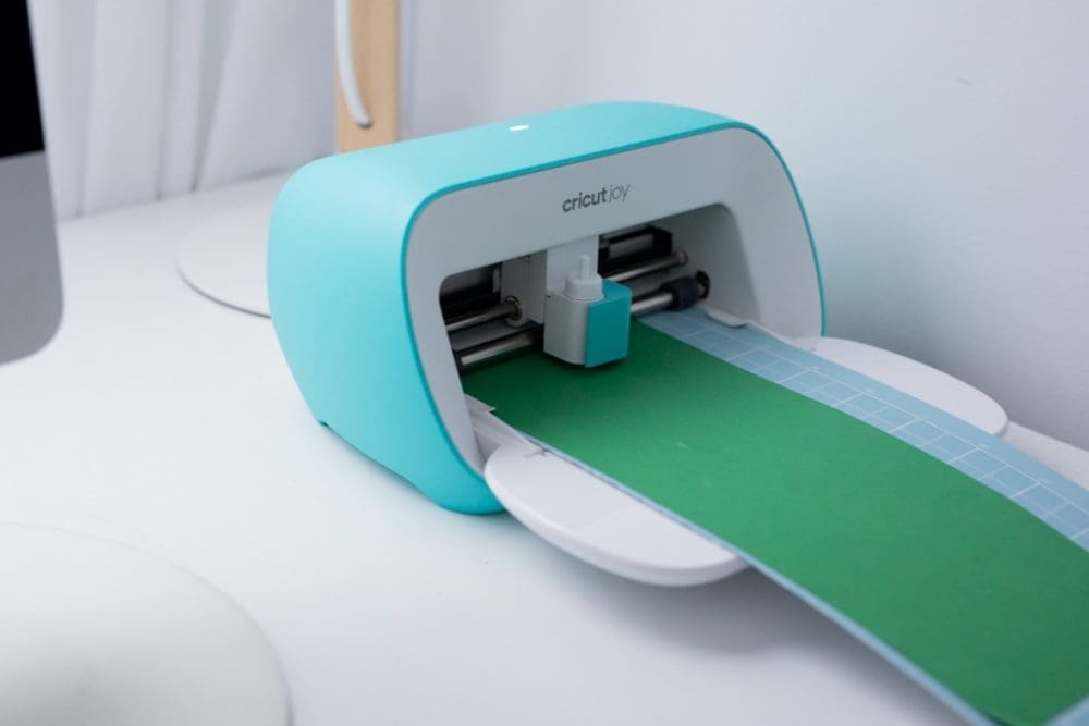 Use Cricut to cut shape