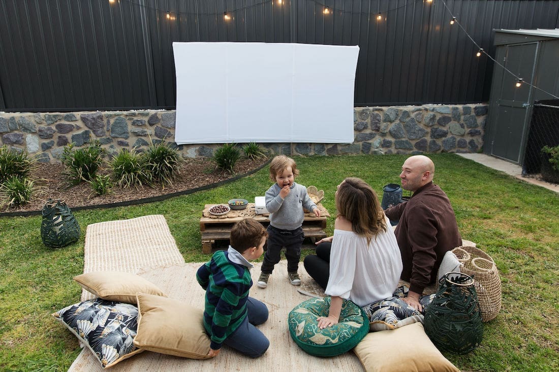 Outdoor cinema deals projector