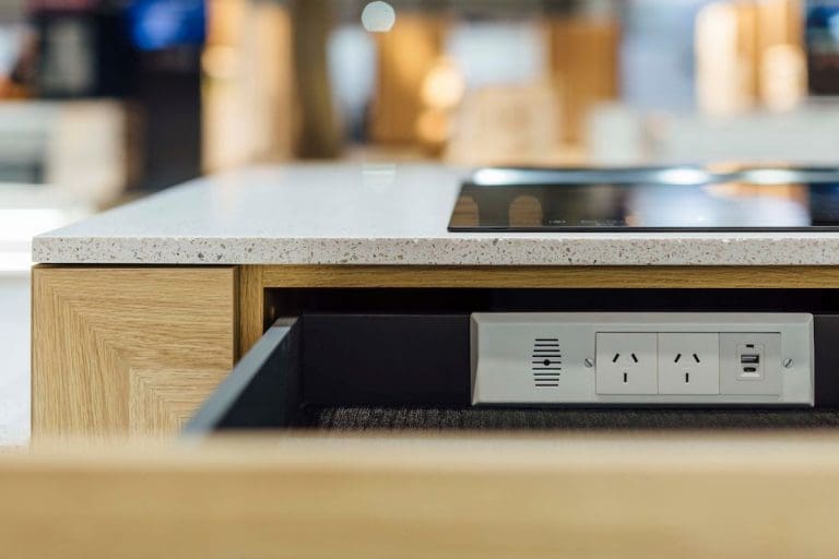 E-drawer dock