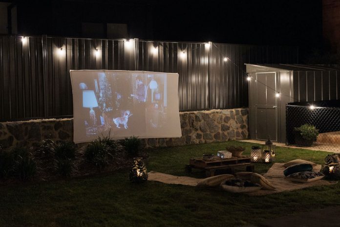 How to create an outdoor cinema: Turn your backyard into a theatre