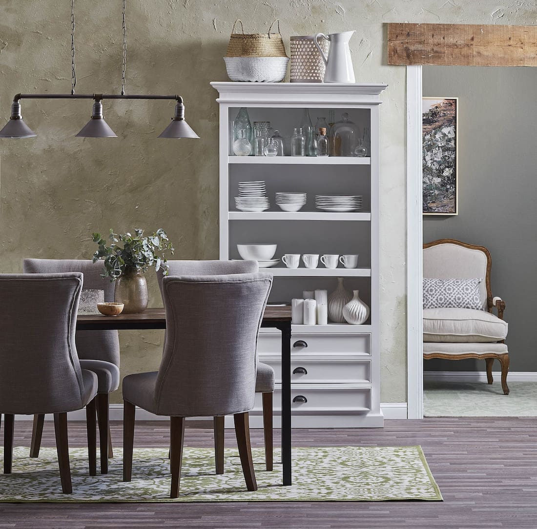 Country style dining room