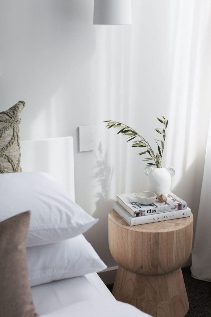 Organic ceramics and curved furniture