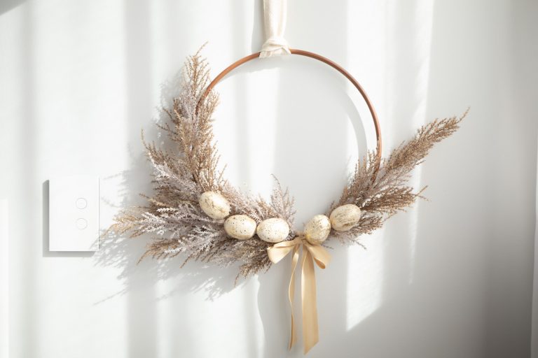 Easy and elegant Easter wreath: Make your own ever-lasting Easter wreath
