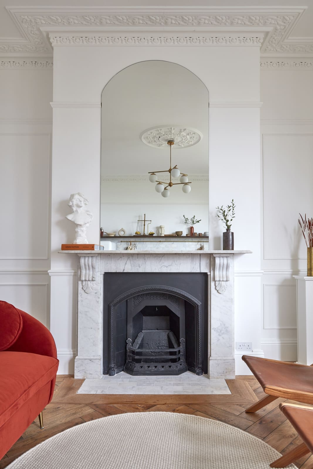 Belle Vue Georgian apartment living room with fireplace