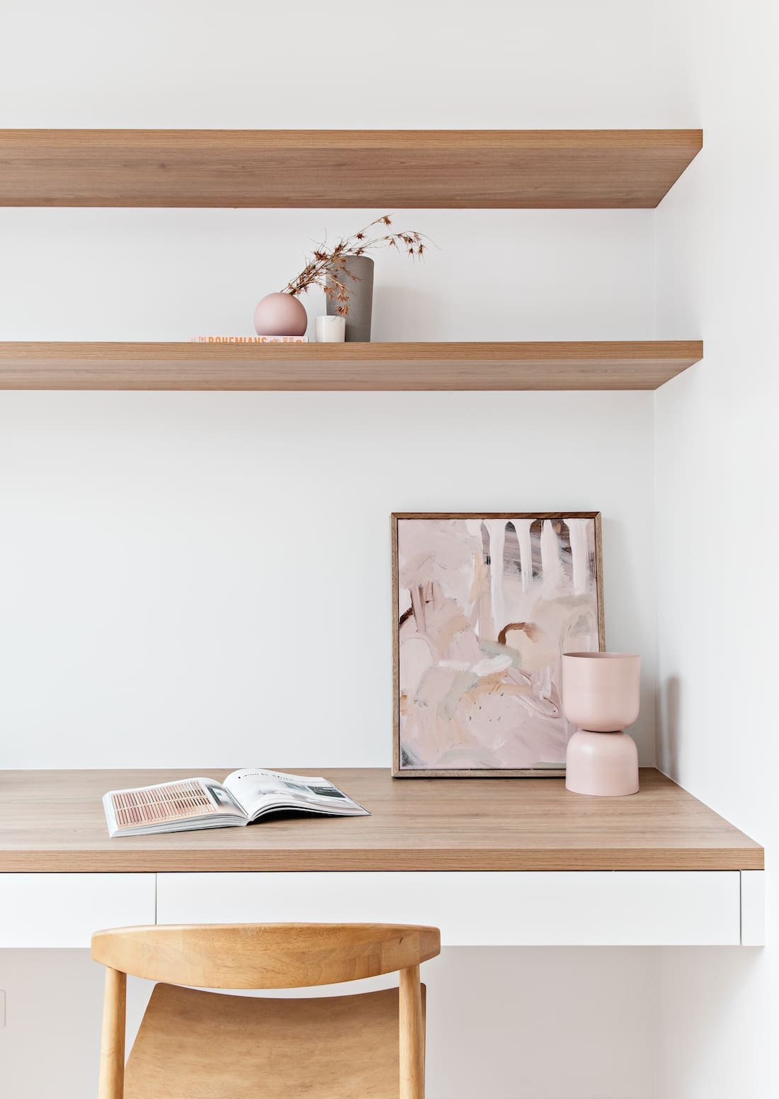 Oron Haus shelves