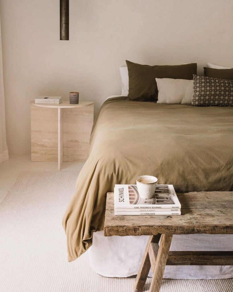 Rustic natural bedroom