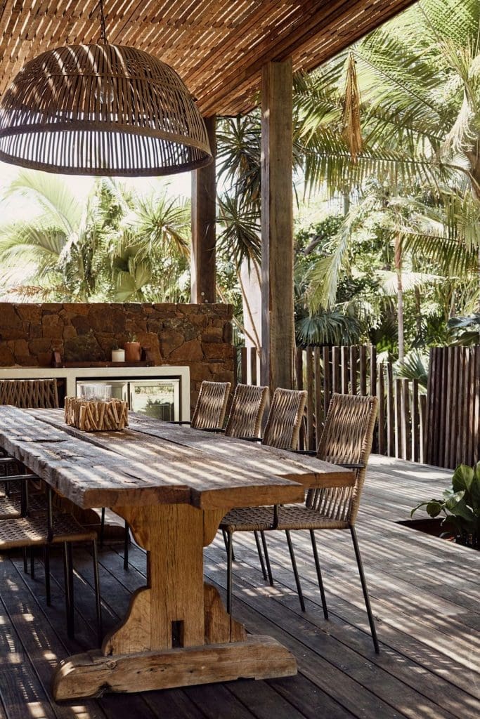 Outdoor dining and kitchen