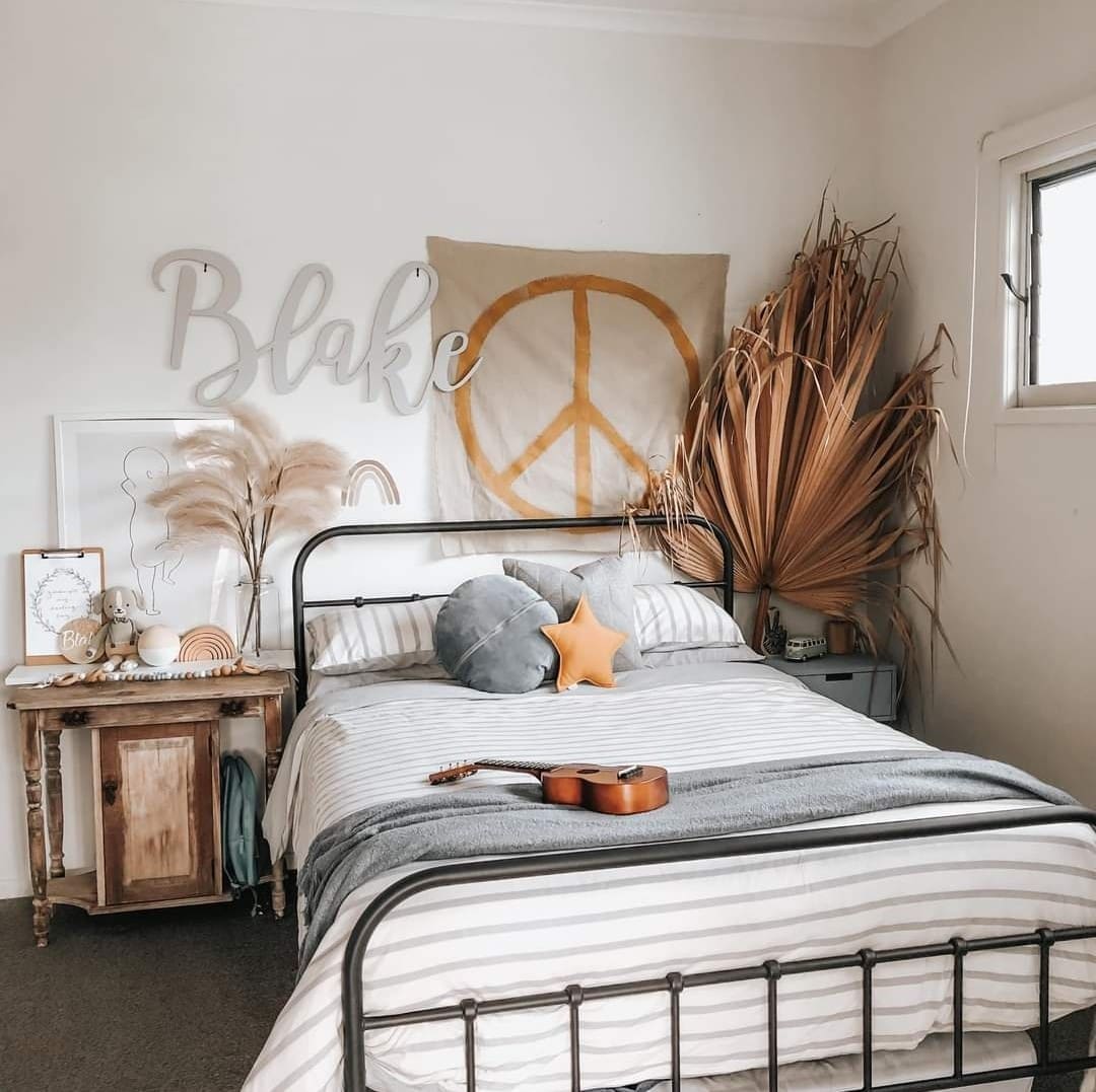 Boho boys bedroom