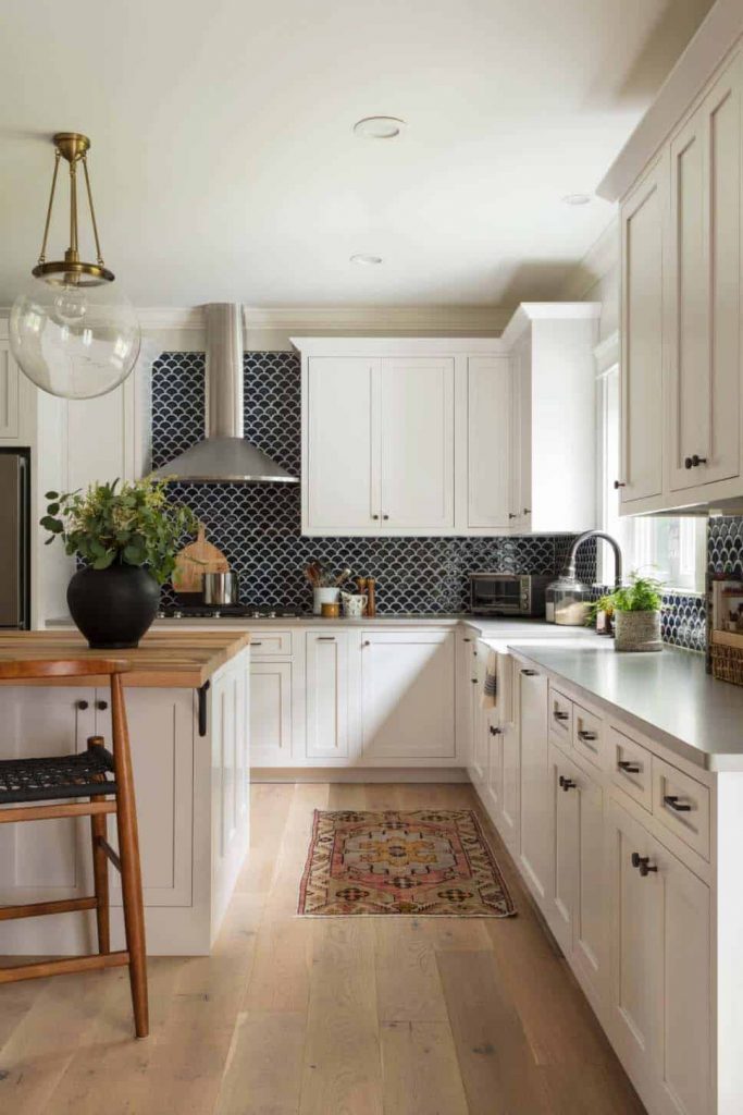 Blue kitchen splashback tiles: Get inspired to embrace a blue back splash!