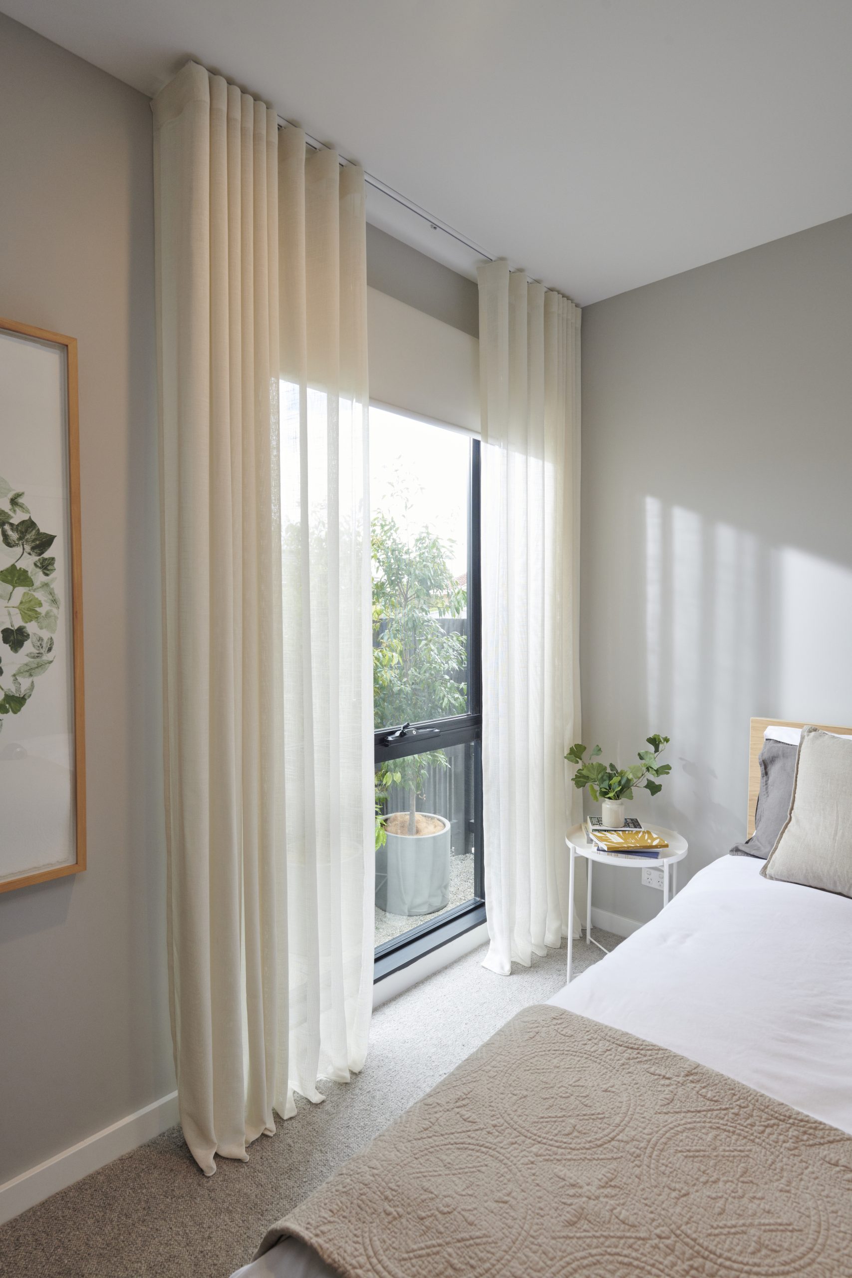 Ceiling mount sheer curtain and roller blind best window coverings to insulate your home