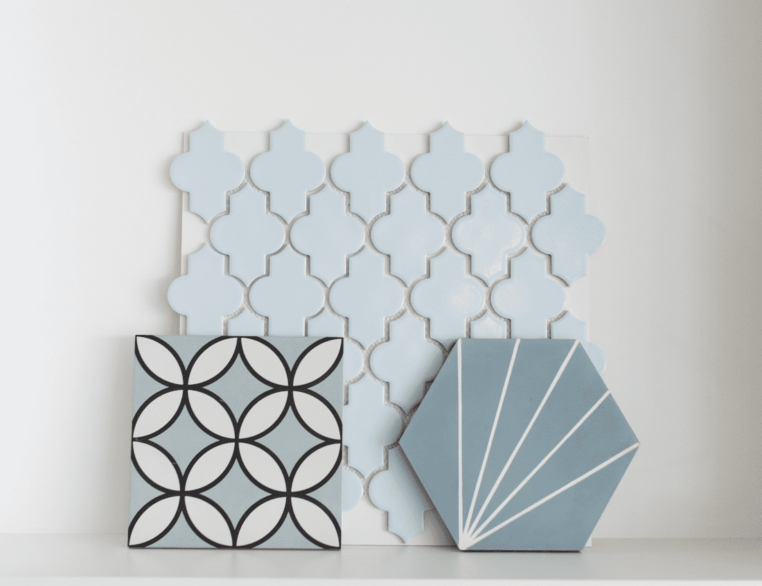Light blue lantern tile