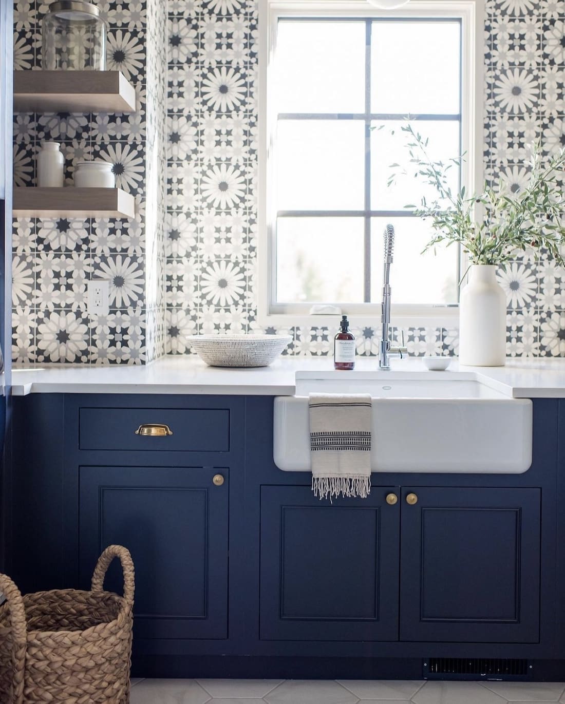 Moroccan pattern tile