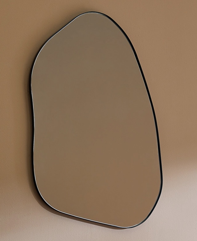 Pebble mirror