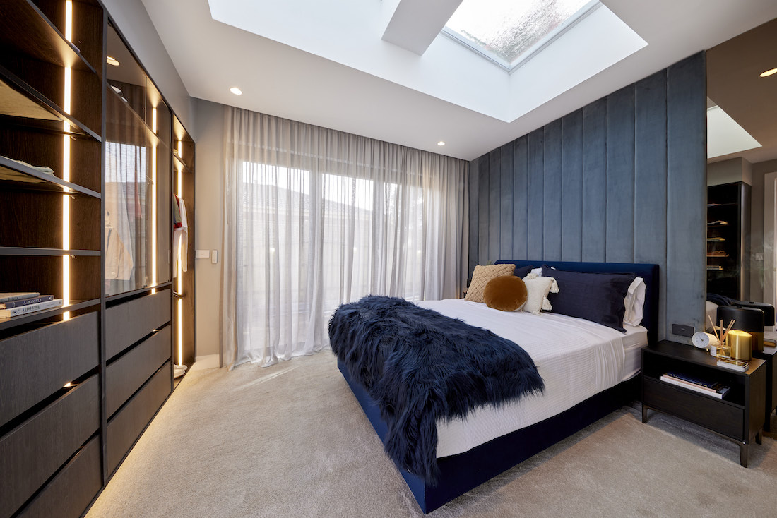 Guest bedroom in masculine tones