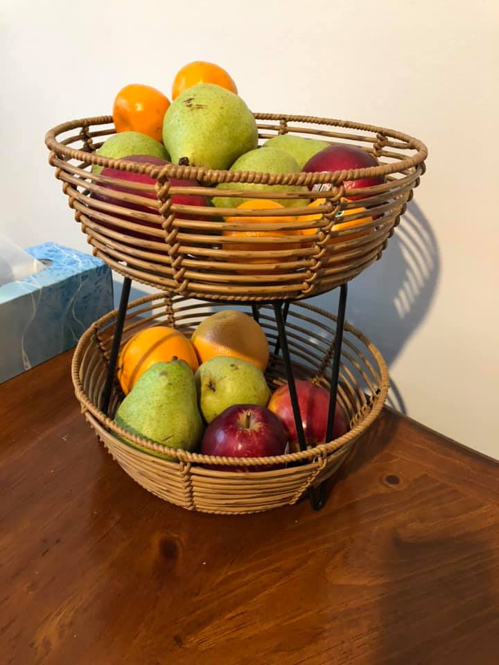 Two-tier fruit bowl hack