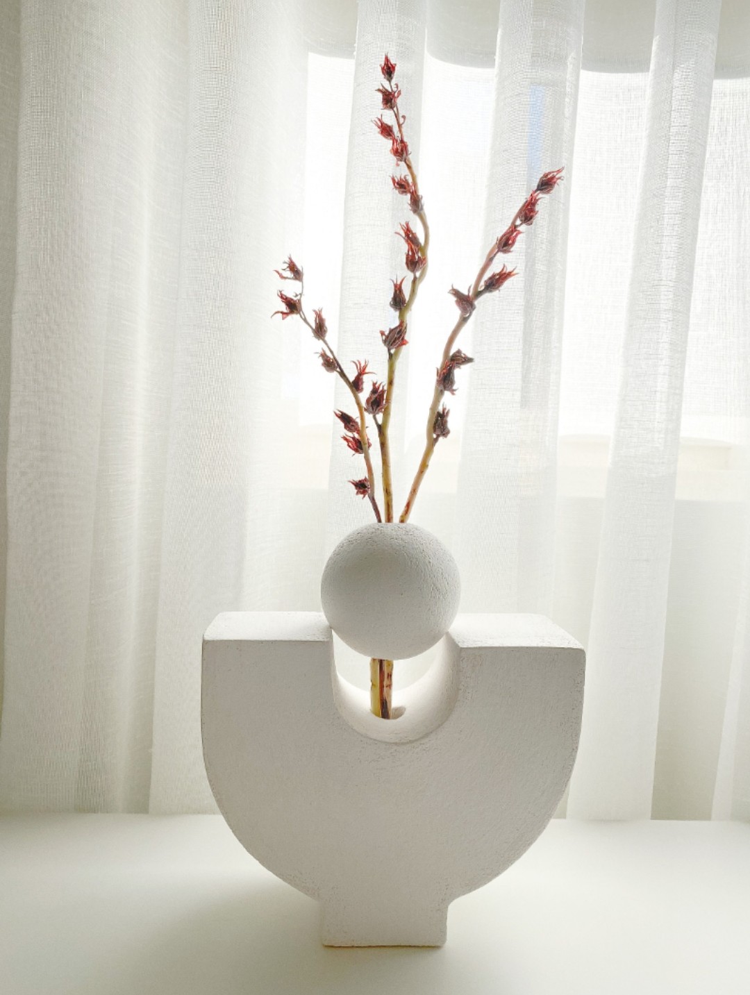 Floating sphere vase from Ivanaloves