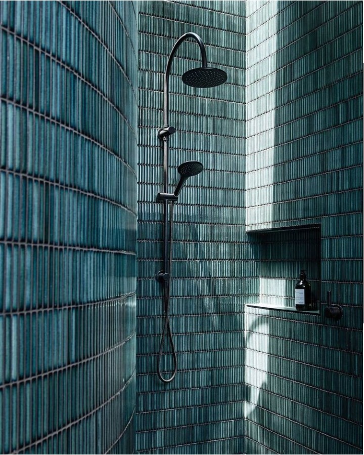 Kitkattiles_gladedesign_Blue bathroom tiles