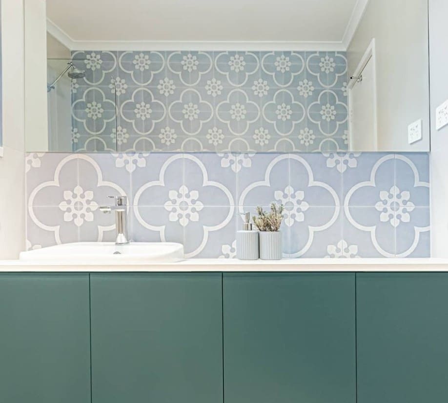 Pattern_eliterenovation_bluetiles