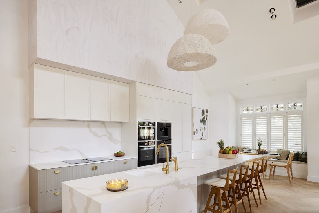 Kitchen island with pendant light feature