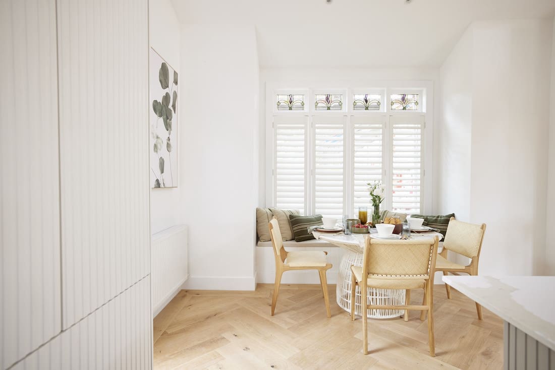 Breakfast nook with built-in bench seat