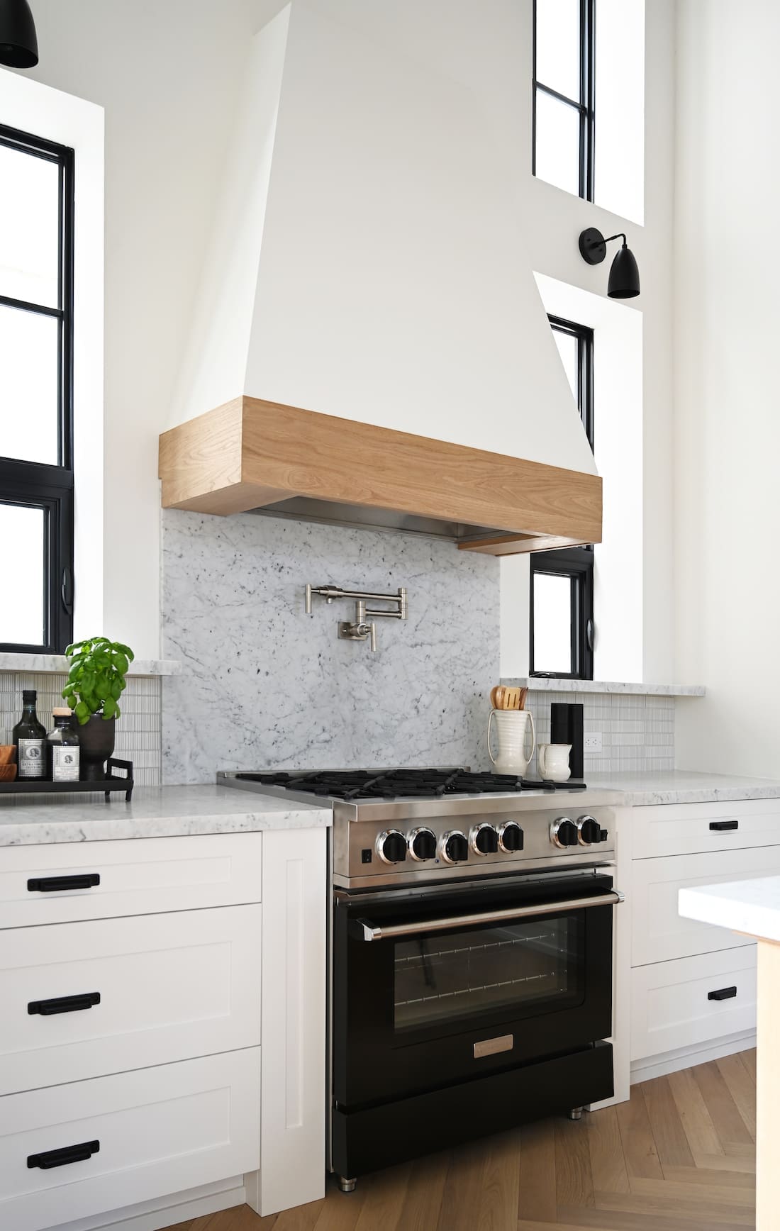 Stove with rangehood