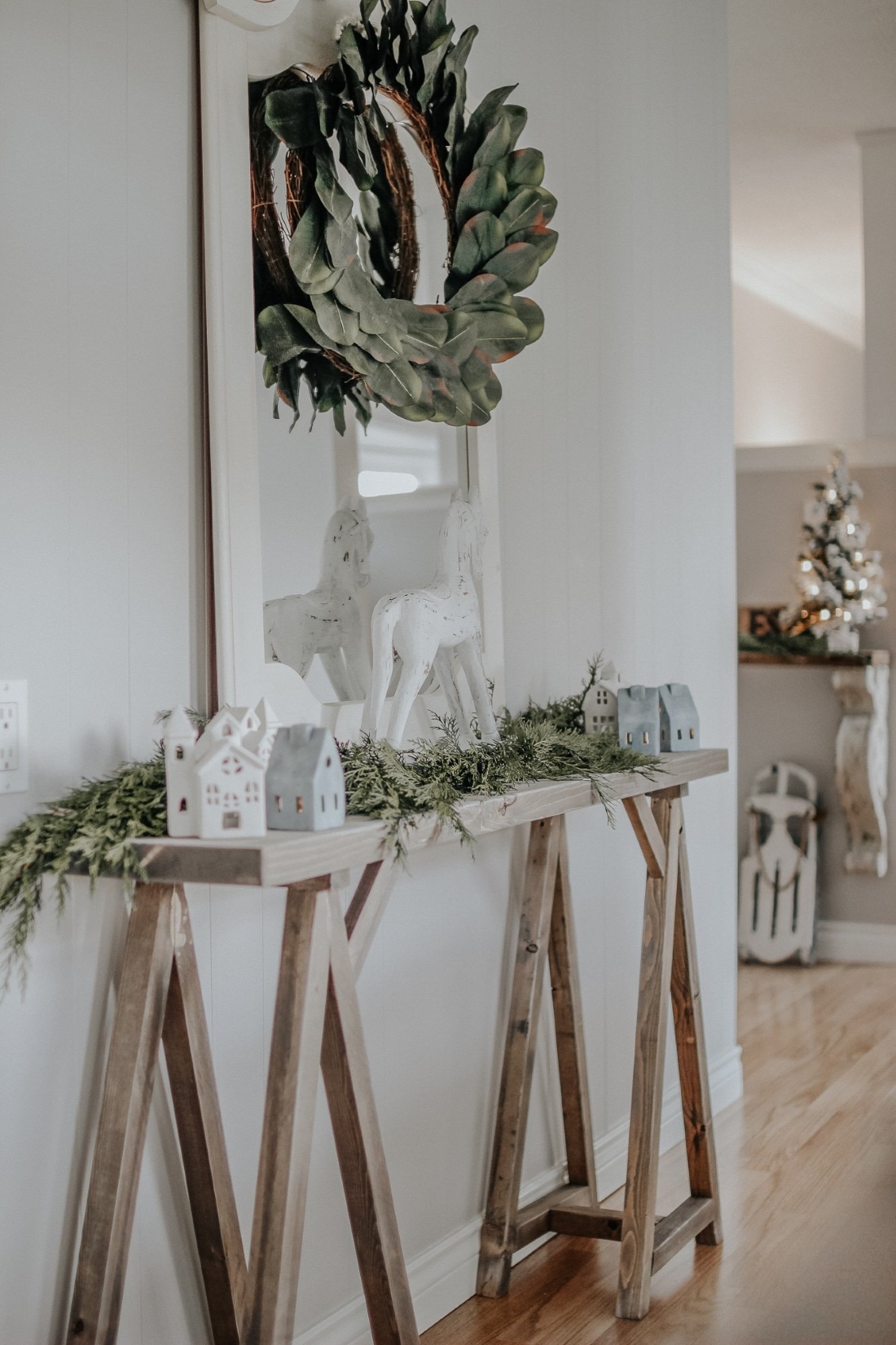 Entryway_WPF_Decorating your entry for Christmas