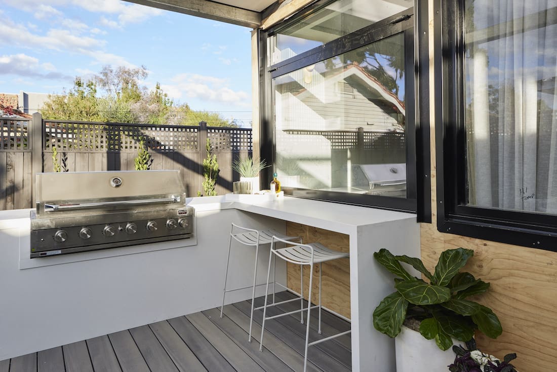 Bar and built in bbq space