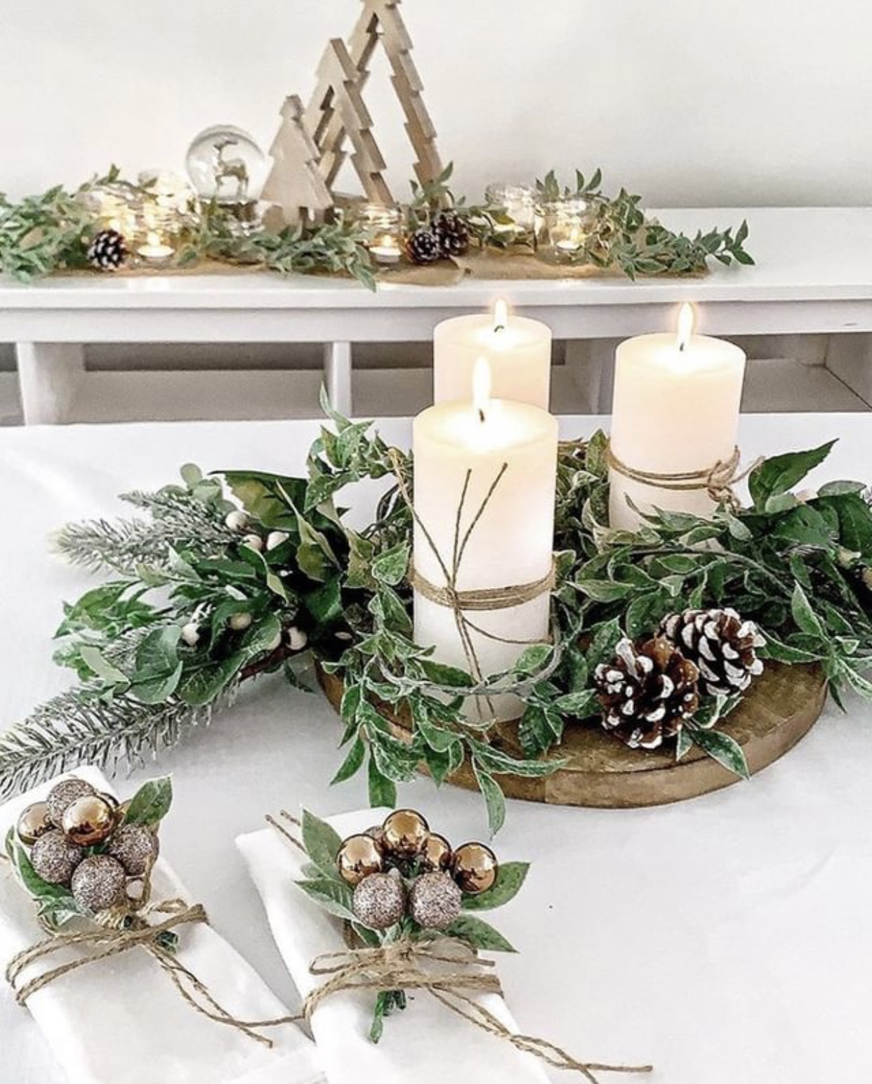 Christmas table styling