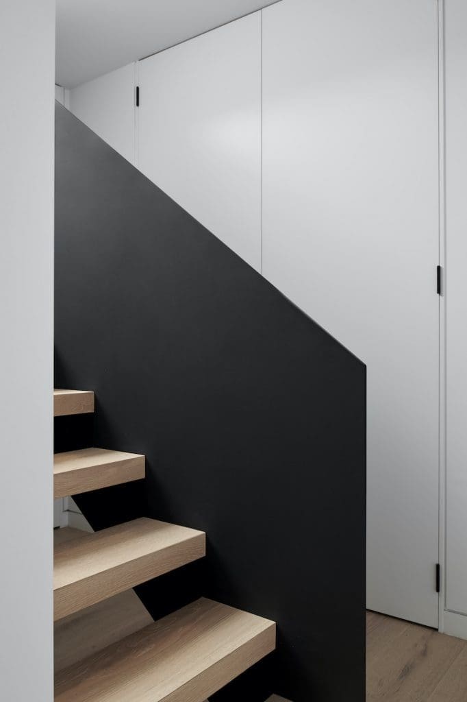 Dot+PopAlbertParkHometour_ terrace house renovation _staircase